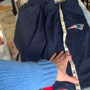 Nike patriot nfl shorts. 14 inch wide waist band